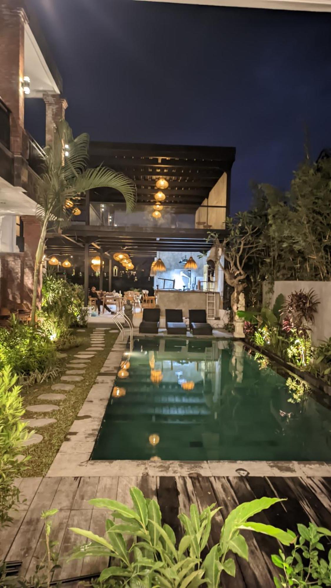 Sujiwa Ubud Hotel & Villa Eksteriør billede
